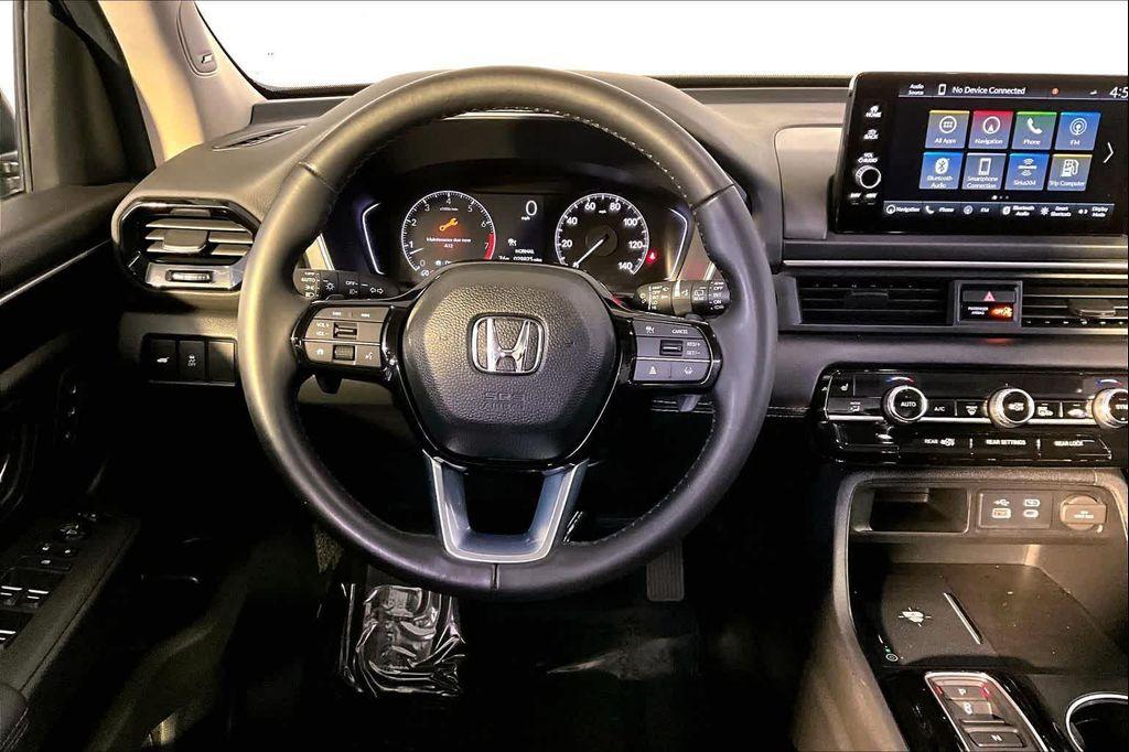 used 2025 Honda Pilot car, priced at $43,455