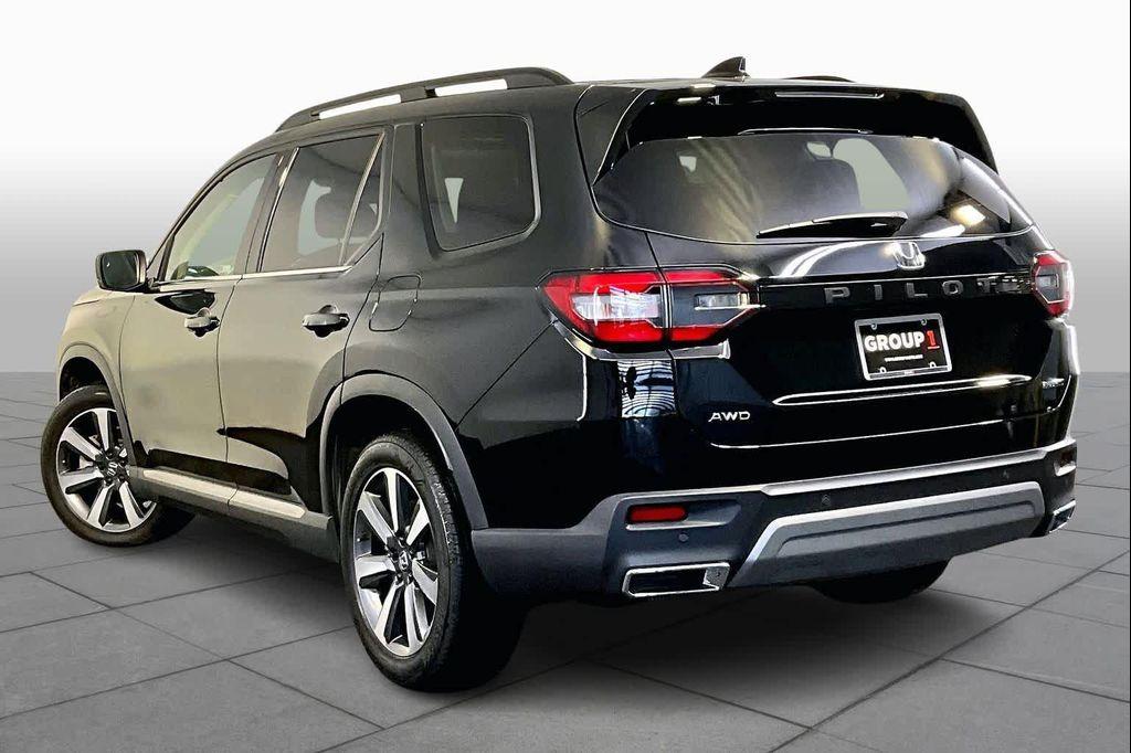 used 2025 Honda Pilot car, priced at $43,455