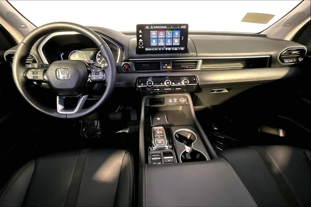 used 2025 Honda Pilot car, priced at $43,455
