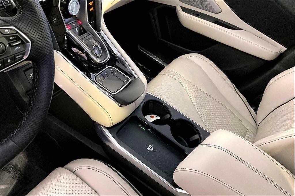 used 2025 Acura RDX car, priced at $46,759