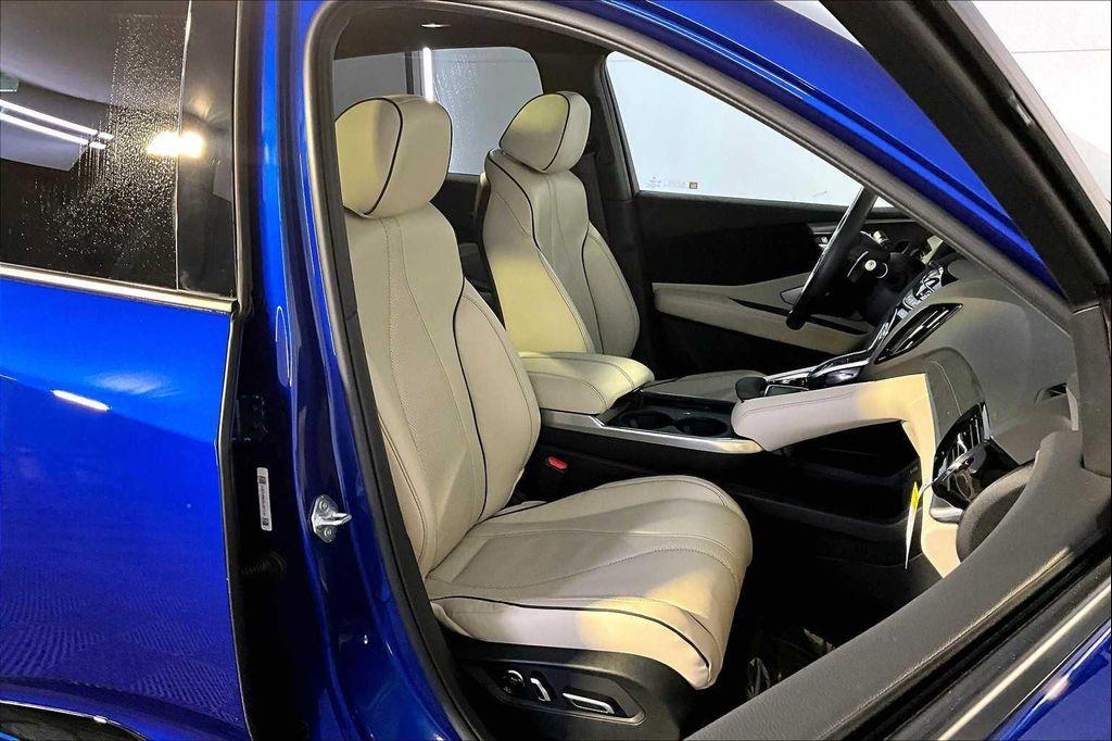 used 2025 Acura RDX car, priced at $46,759