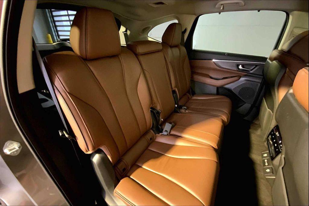 used 2023 Acura MDX car, priced at $43,262