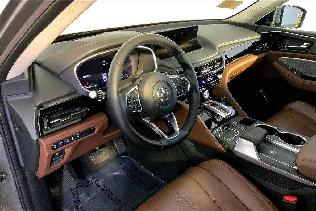 used 2023 Acura MDX car, priced at $43,262