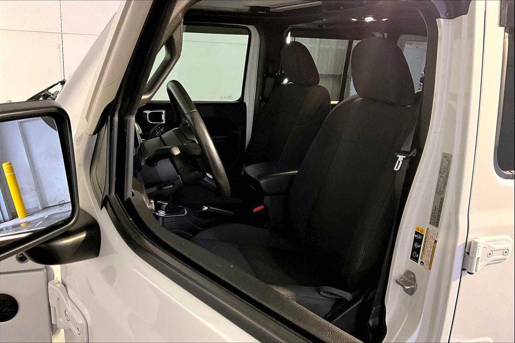 used 2021 Jeep Wrangler Unlimited car, priced at $26,900