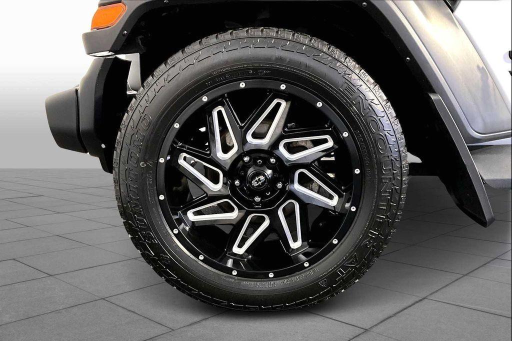 used 2021 Jeep Wrangler Unlimited car, priced at $26,900