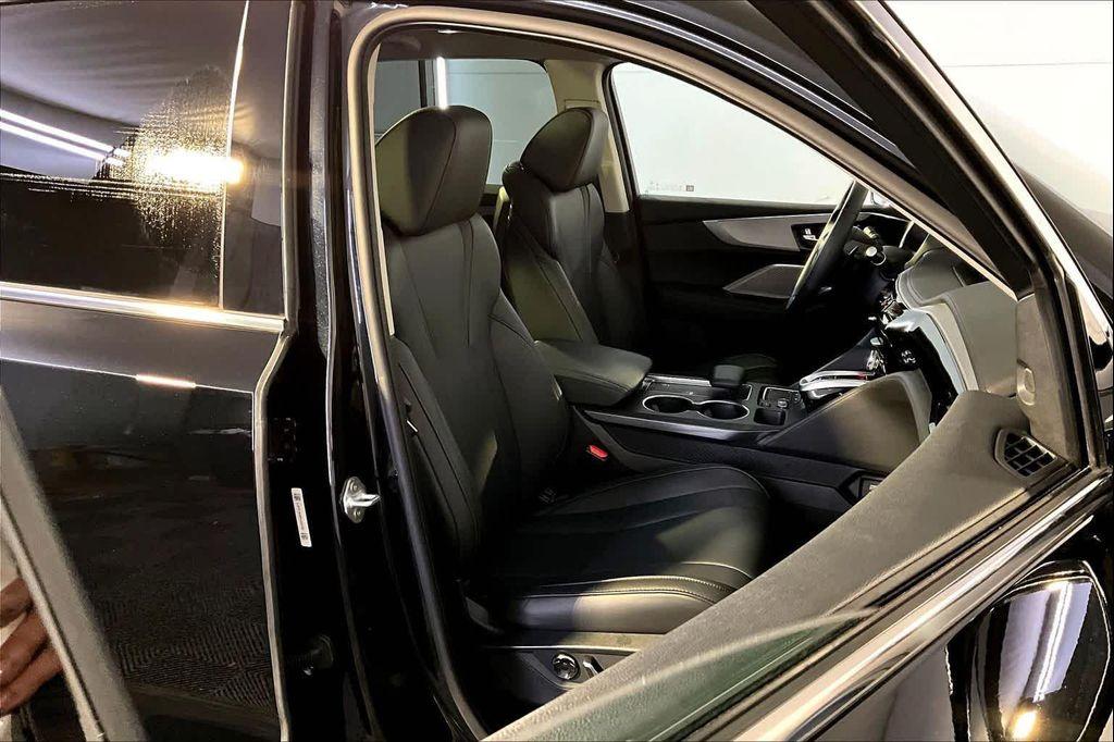 used 2023 Acura MDX car, priced at $38,541