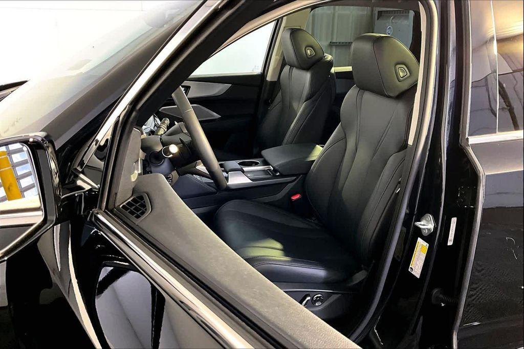 used 2023 Acura MDX car, priced at $38,541