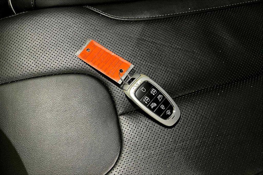 used 2022 Hyundai Santa Fe car, priced at $24,884