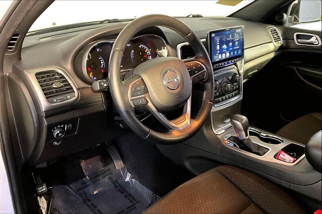 used 2021 Jeep Grand Cherokee car, priced at $21,900