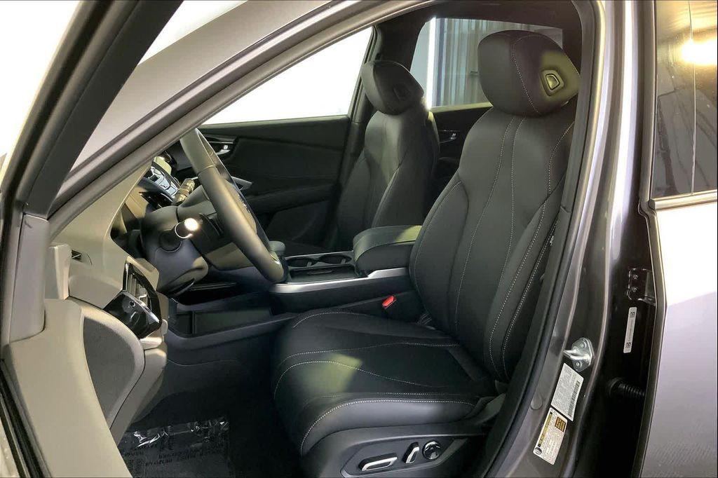 new 2025 Acura RDX car, priced at $46,650
