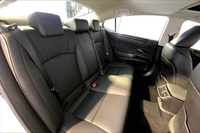 used 2022 Lexus ES 350 car, priced at $33,487