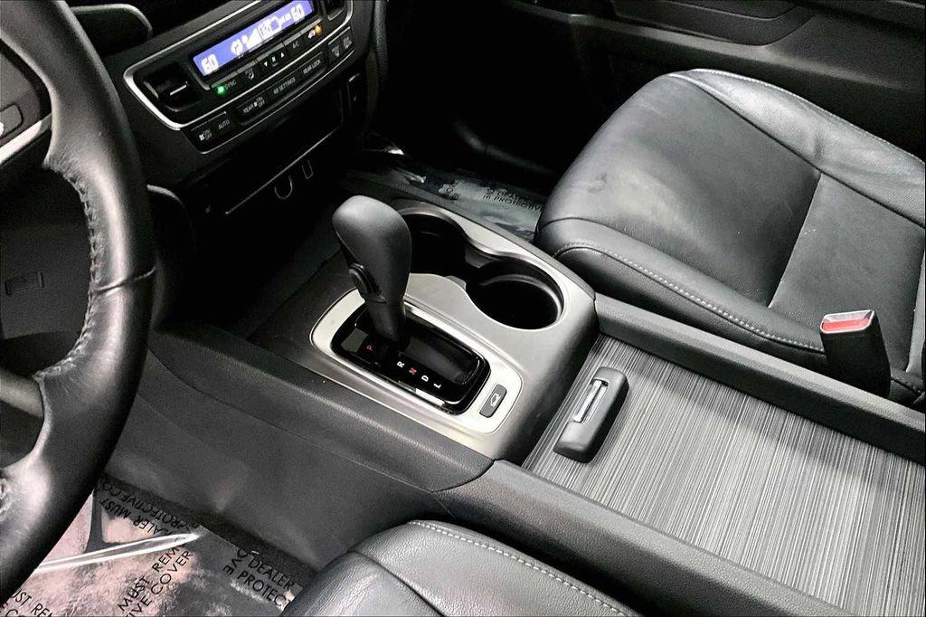 used 2020 Honda Pilot car, priced at $21,600