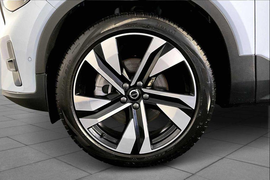 used 2024 Volvo XC40 car, priced at $33,537