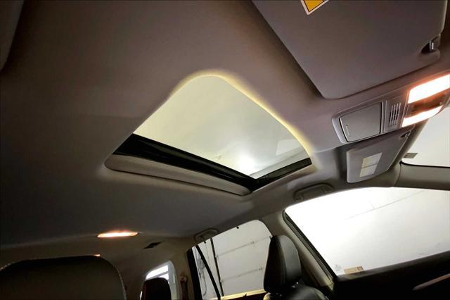 used 2022 Honda Pilot car, priced at $27,897