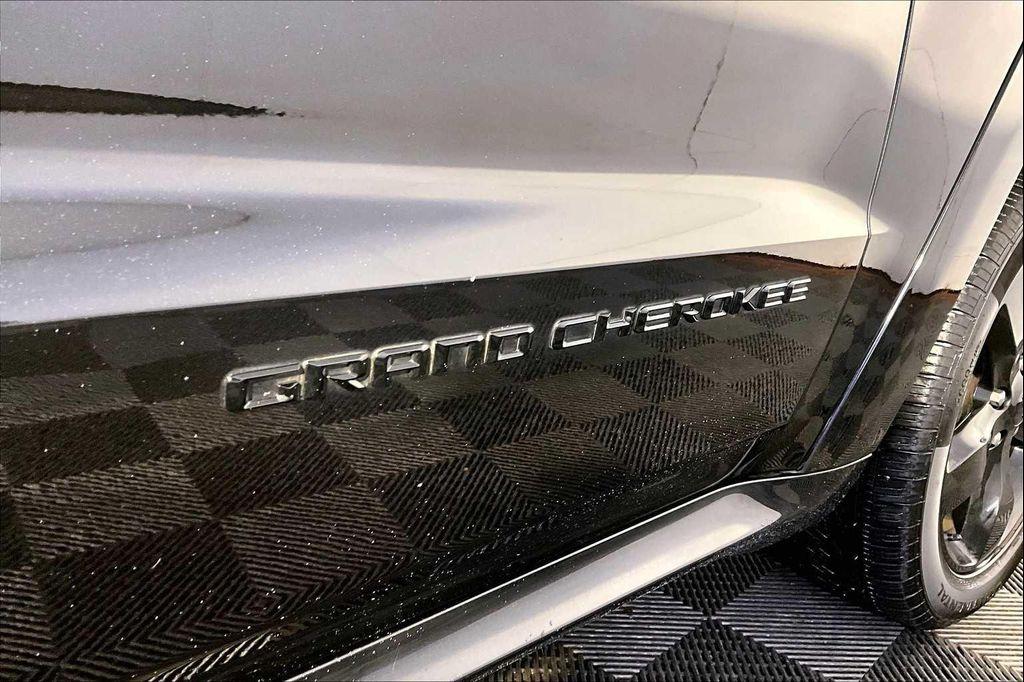 used 2015 Jeep Grand Cherokee car, priced at $15,949