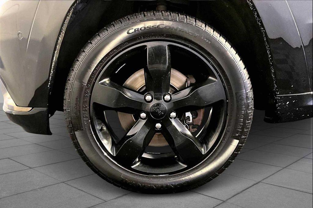 used 2015 Jeep Grand Cherokee car, priced at $15,949