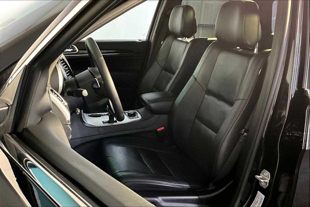 used 2015 Jeep Grand Cherokee car, priced at $15,949