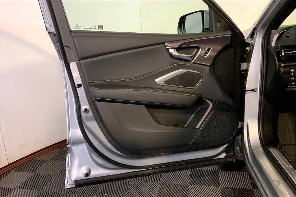 new 2025 Acura RDX car, priced at $46,050