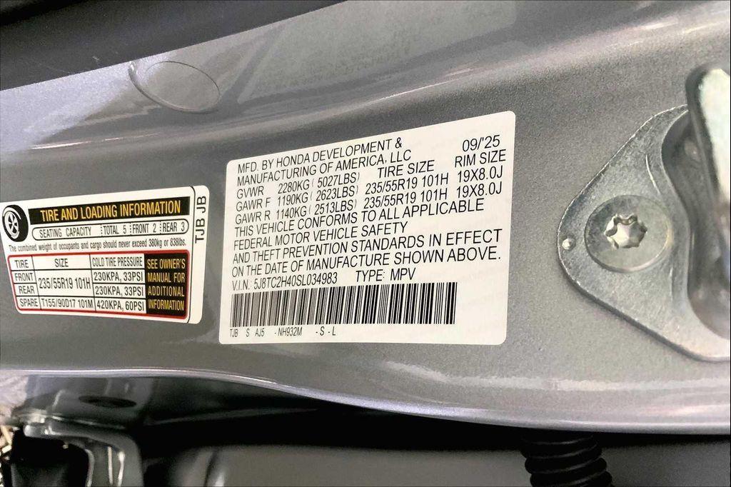 new 2025 Acura RDX car, priced at $46,050