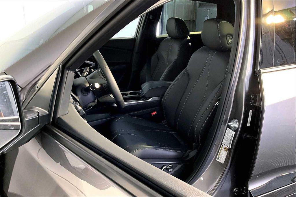 new 2025 Acura RDX car, priced at $46,650