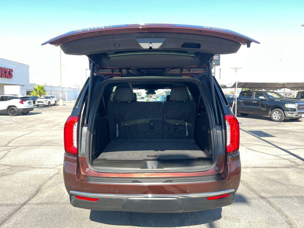 used 2023 GMC Yukon XL car, priced at $52,400