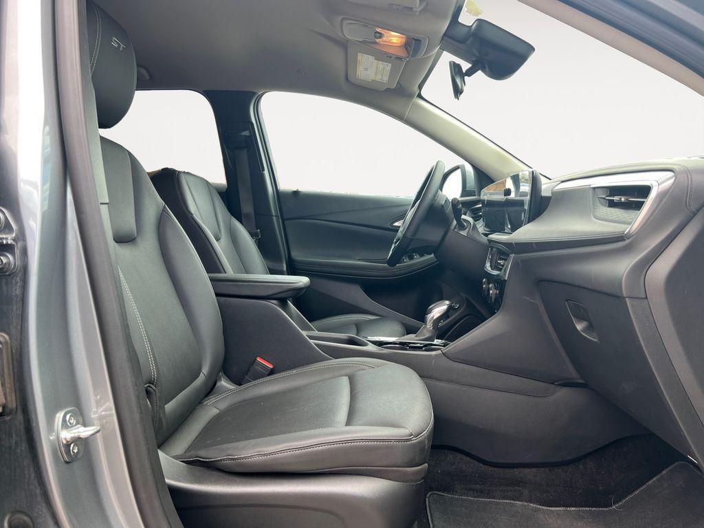 used 2024 Buick Encore GX car, priced at $25,400