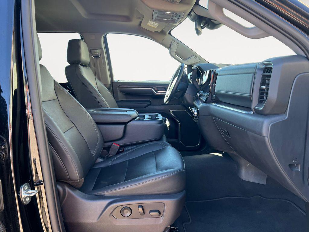 used 2024 GMC Sierra 1500 car, priced at $42,900