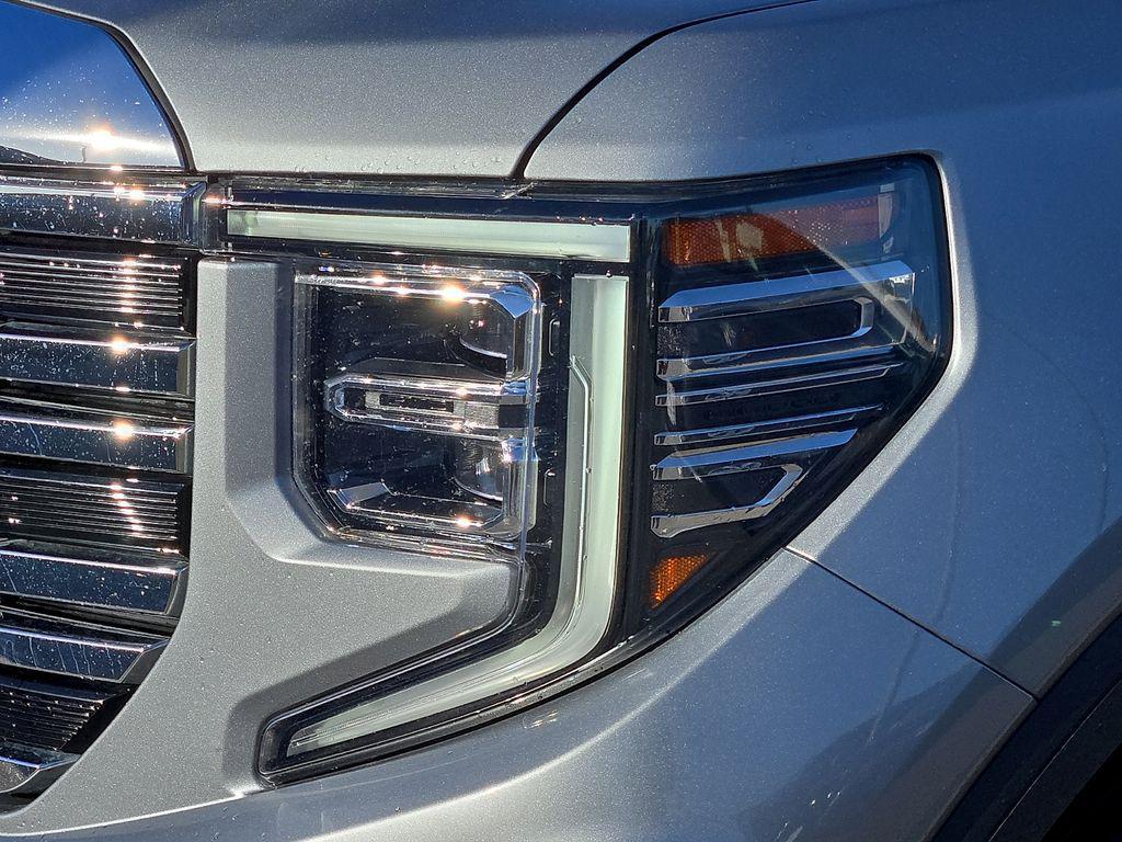 used 2024 GMC Sierra 1500 car, priced at $41,992