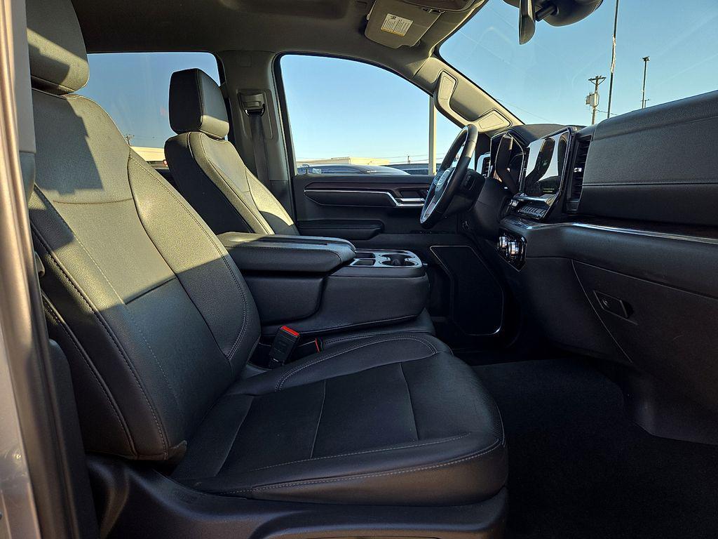 used 2024 GMC Sierra 1500 car, priced at $41,992