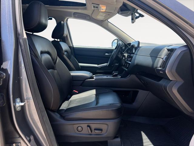 used 2024 Nissan Pathfinder car, priced at $34,000