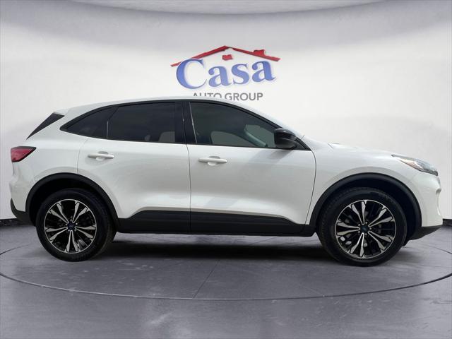 used 2022 Ford Escape car, priced at $21,900