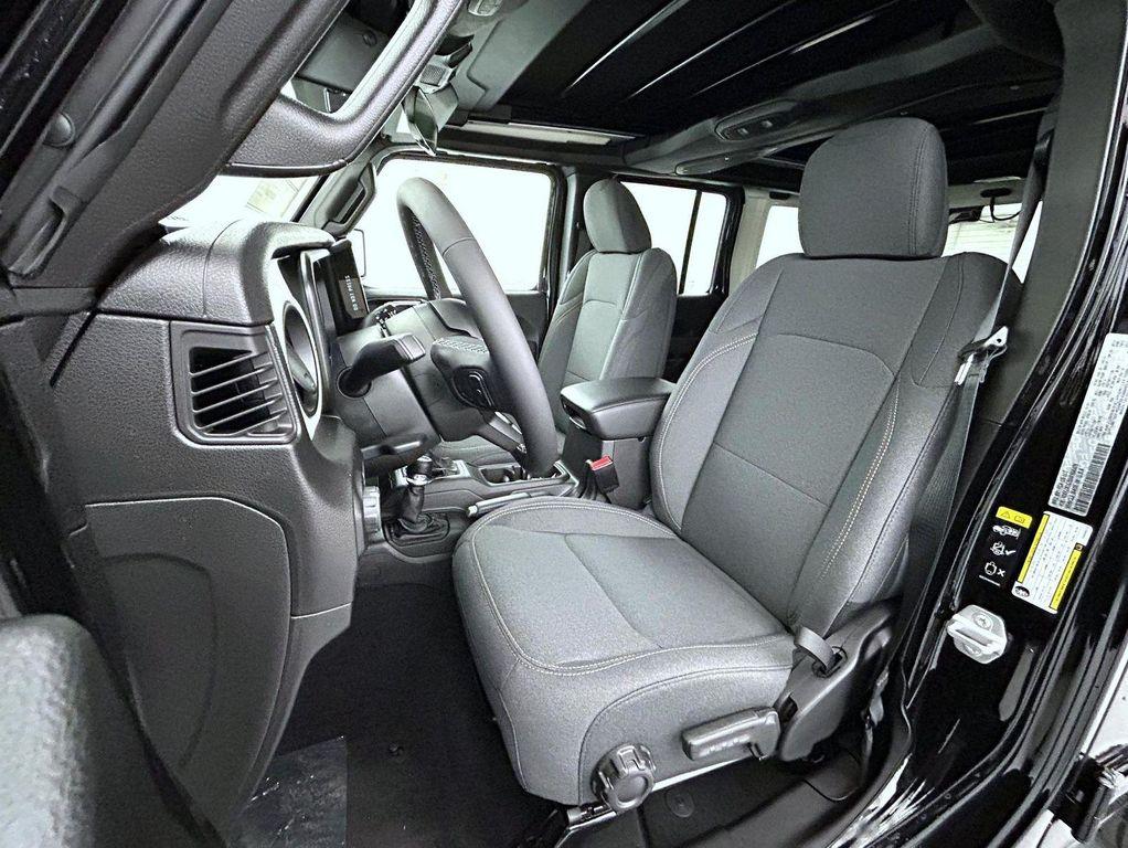 new 2025 Jeep Wrangler car, priced at $45,740