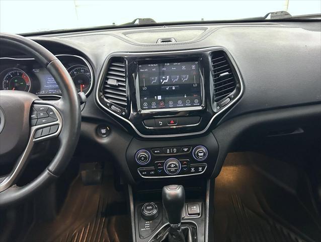 used 2019 Jeep Cherokee car