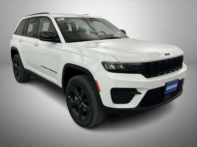 new 2025 Jeep Grand Cherokee car, priced at $42,251
