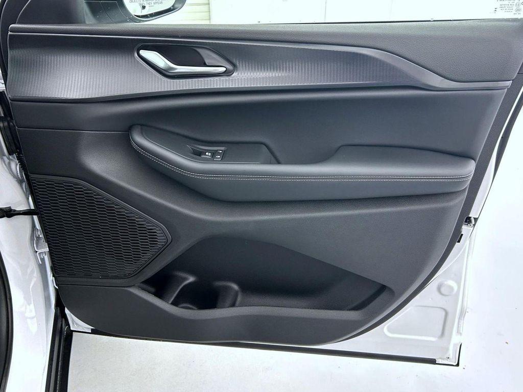 new 2025 Jeep Grand Cherokee car, priced at $39,794