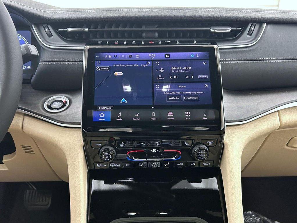 new 2025 Jeep Grand Cherokee car, priced at $43,219