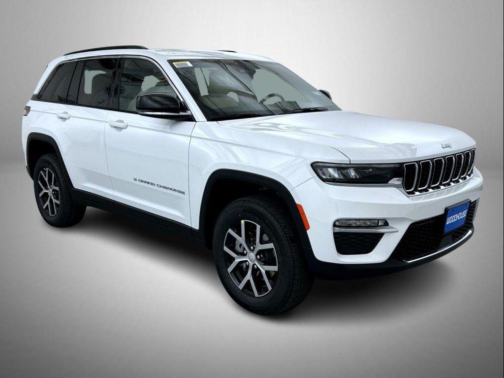 new 2025 Jeep Grand Cherokee car, priced at $43,219