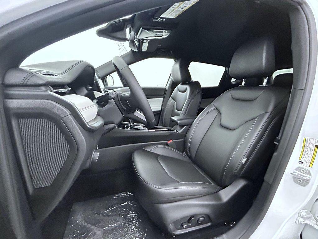 new 2025 Jeep Compass car, priced at $31,301