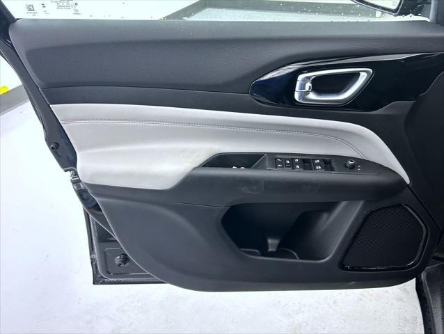new 2025 Jeep Compass car, priced at $31,423