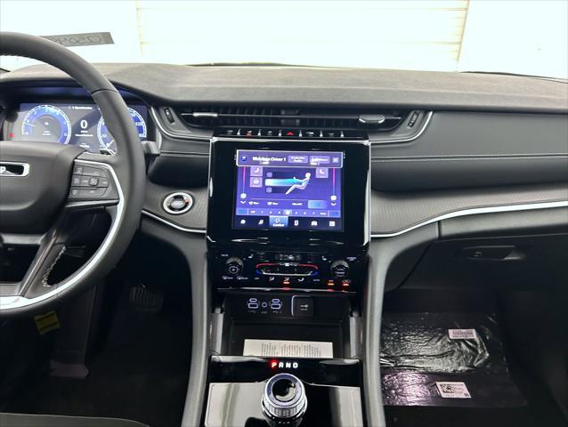 new 2025 Jeep Grand Cherokee L car, priced at $42,285