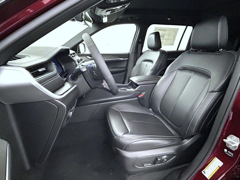 new 2025 Jeep Grand Cherokee L car, priced at $52,214