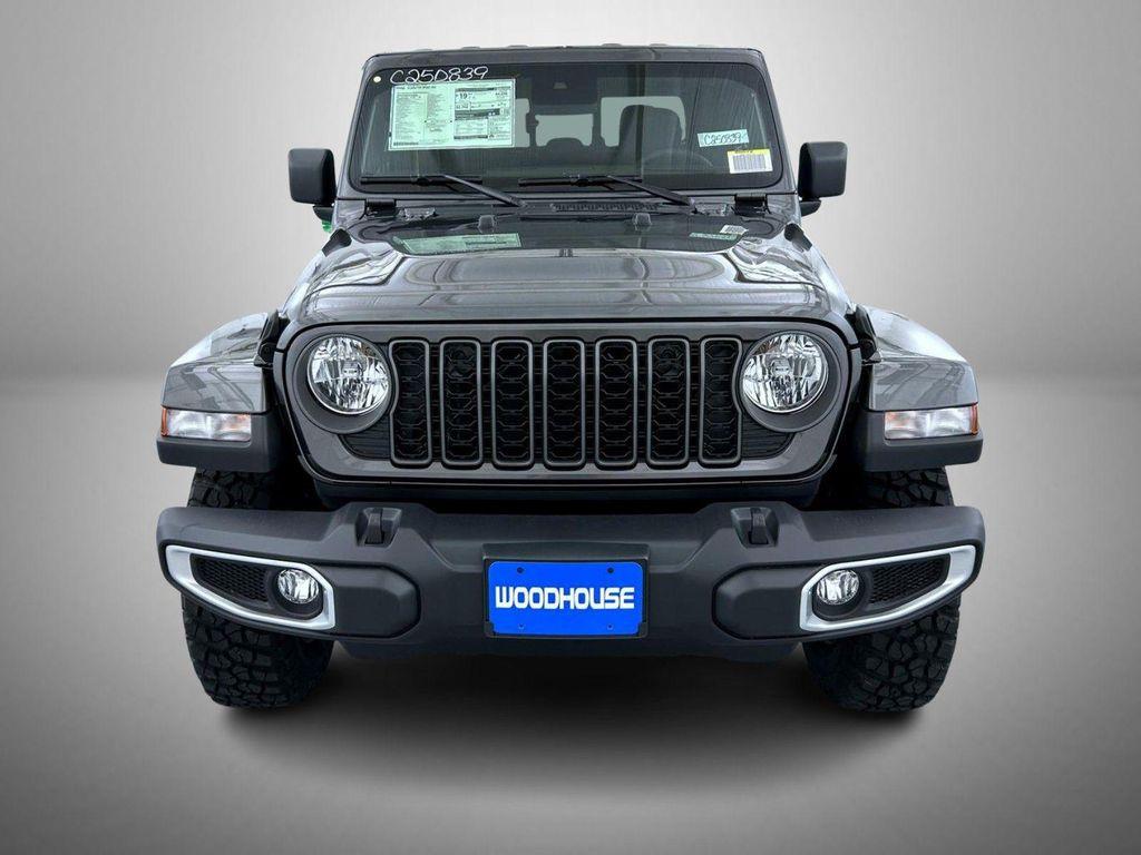 new 2025 Jeep Gladiator car, priced at $43,131