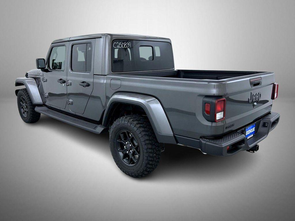 new 2025 Jeep Gladiator car, priced at $43,131