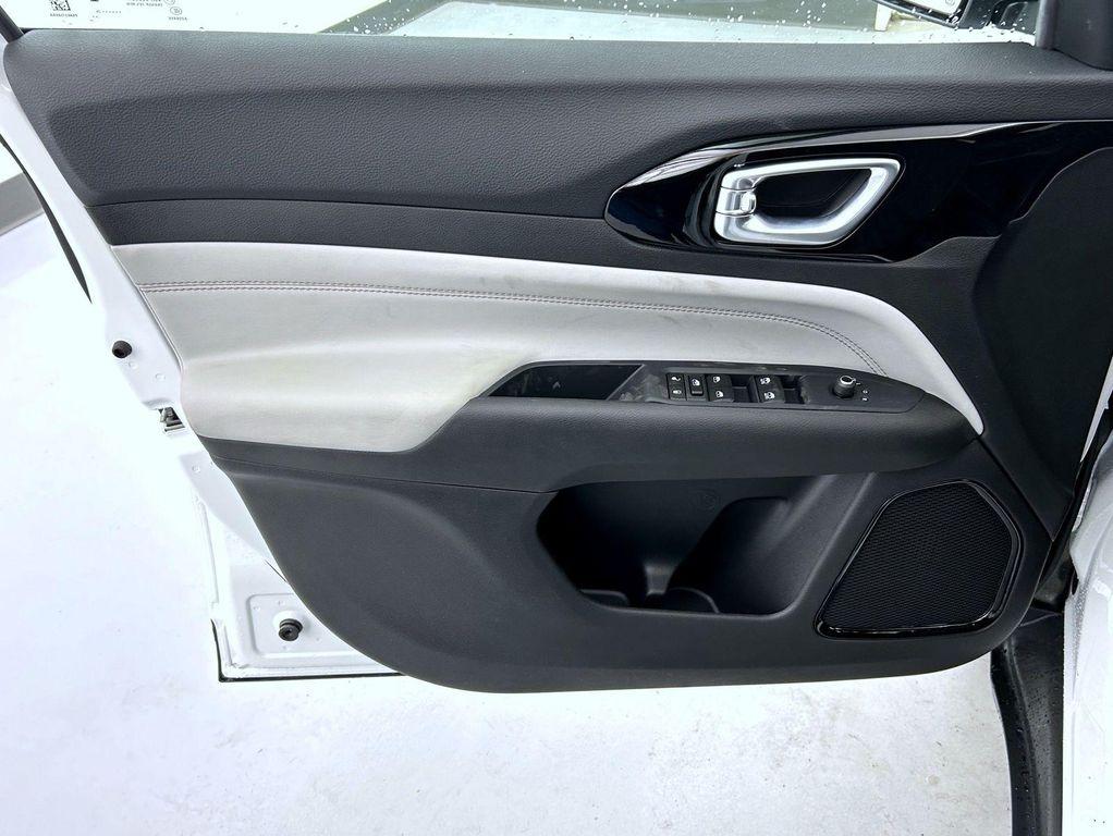 new 2025 Jeep Compass car, priced at $31,301