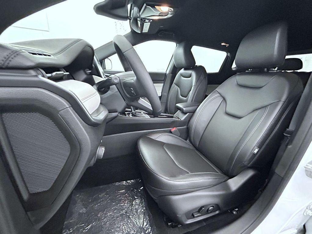 new 2025 Jeep Compass car, priced at $31,301