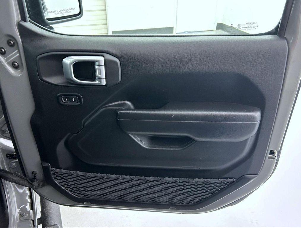 used 2021 Jeep Gladiator car, priced at $30,169