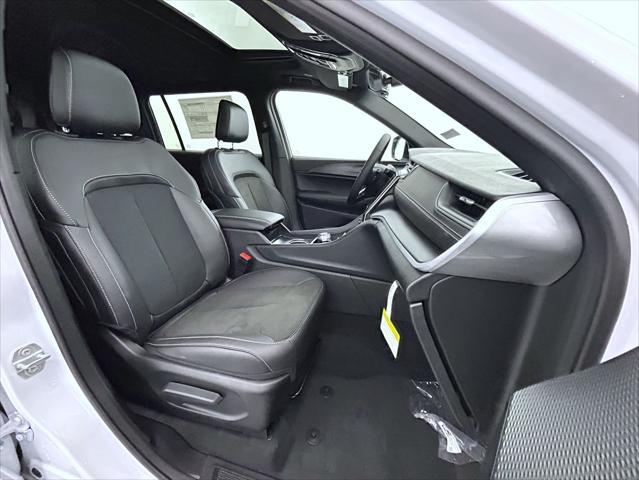 new 2025 Jeep Grand Cherokee L car, priced at $42,920