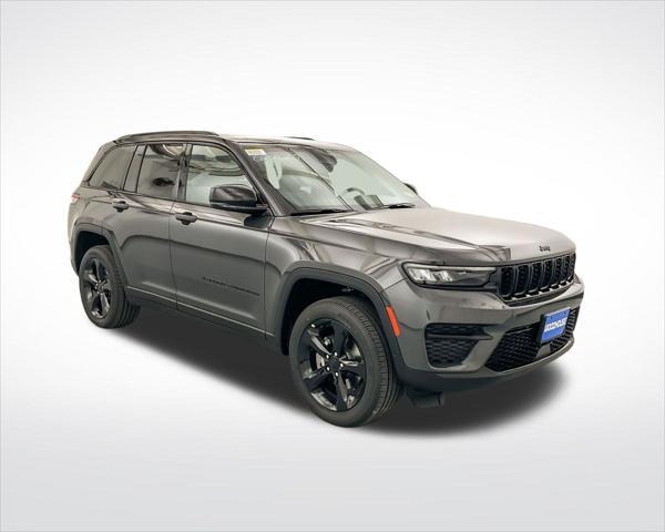 new 2025 Jeep Grand Cherokee car, priced at $43,661