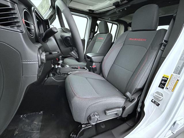 new 2025 Jeep Gladiator car, priced at $51,379