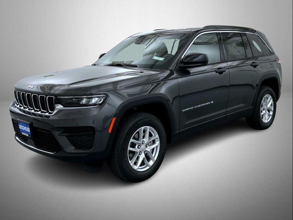 new 2025 Jeep Grand Cherokee car, priced at $40,312